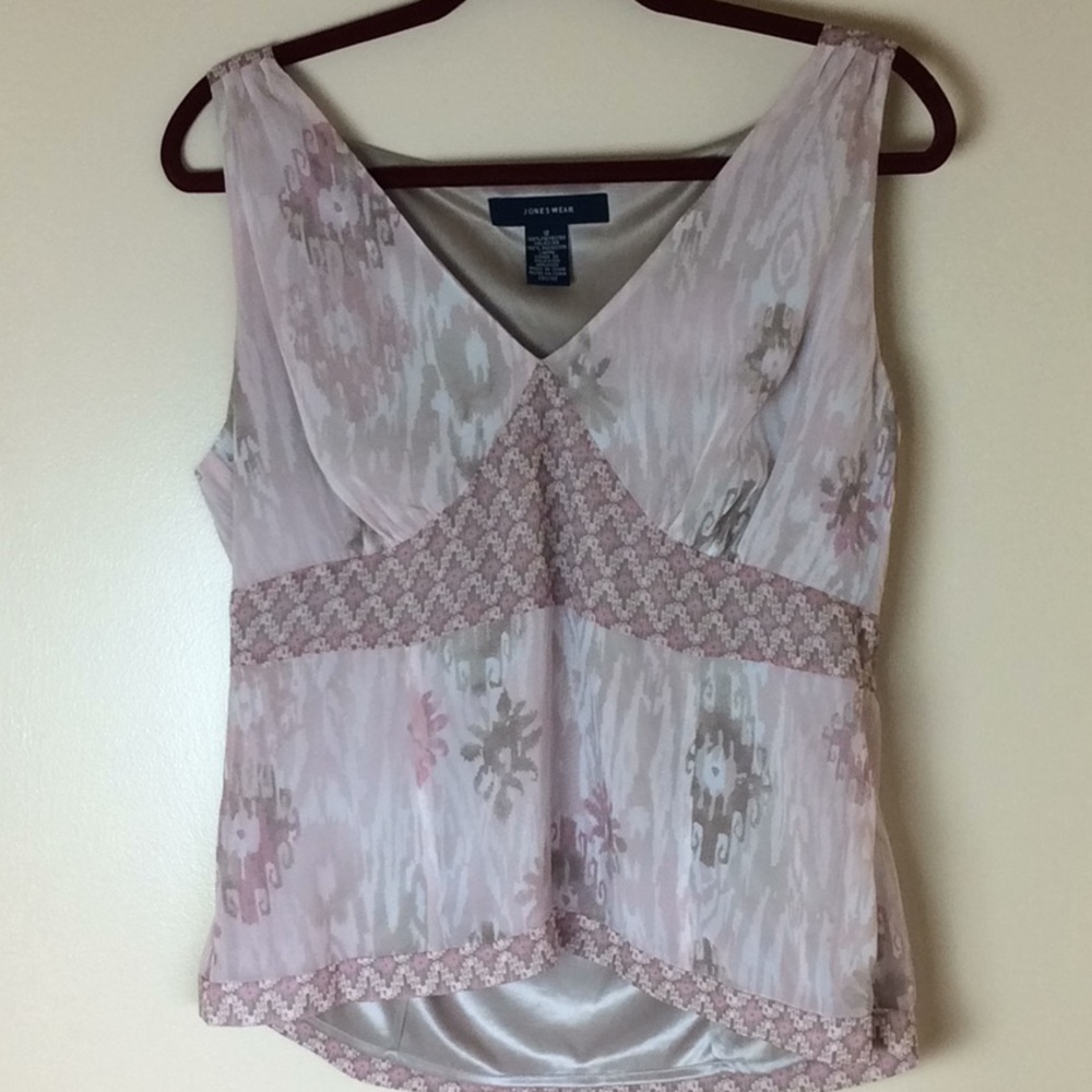 Jones Wear chiffon, lined and fitted, empire, top